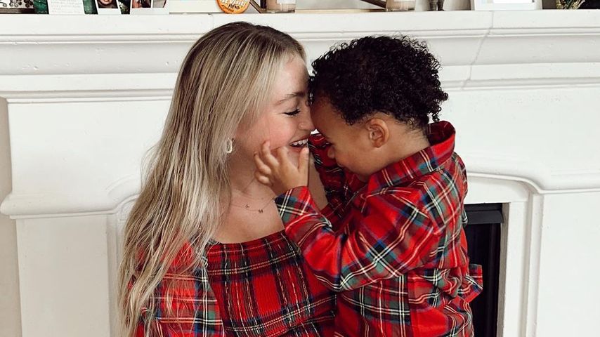 Iskra Lawrence und ihr Sohn im November 2022