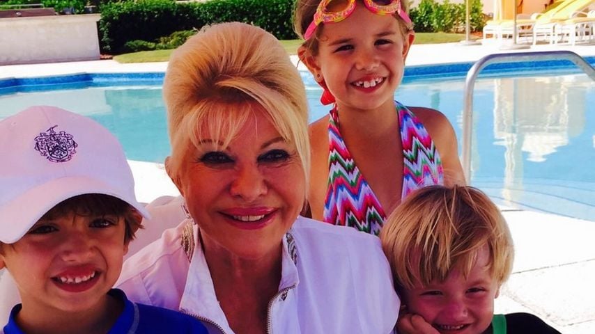 Ivana Trump mit den Kindern ihres Sohnes Donald Jr.