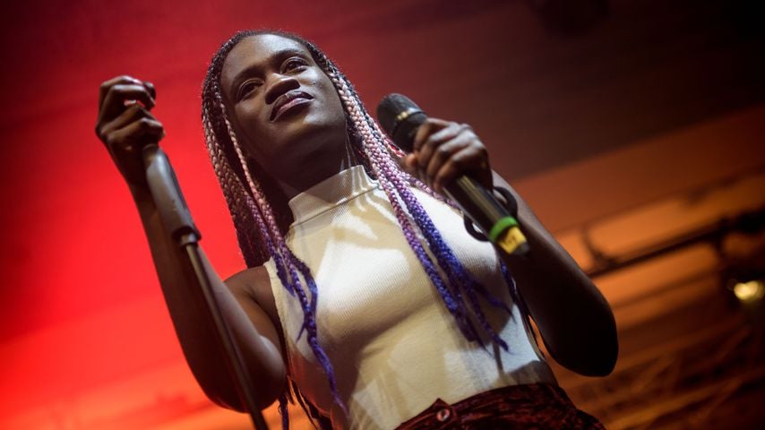 Ivy Quainoo bei einem Konzert 2017 in Frankfurt