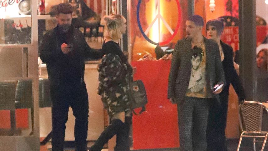 Jack Osbourne, eine unbekannte Frau, Andrew Watt und Kelly Osbourne in West Hollywood