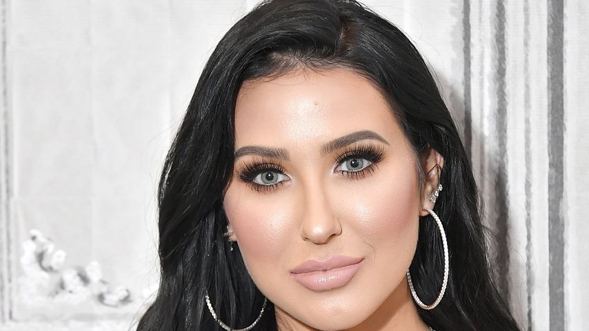 Jaclyn Hill, Beauty-Bloggerin