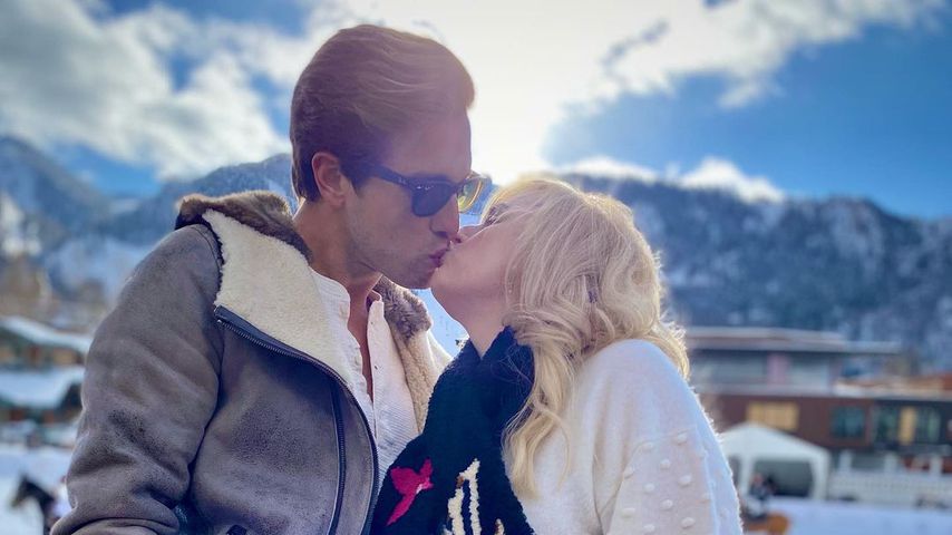 Jacob Busch und Rebel Wilson