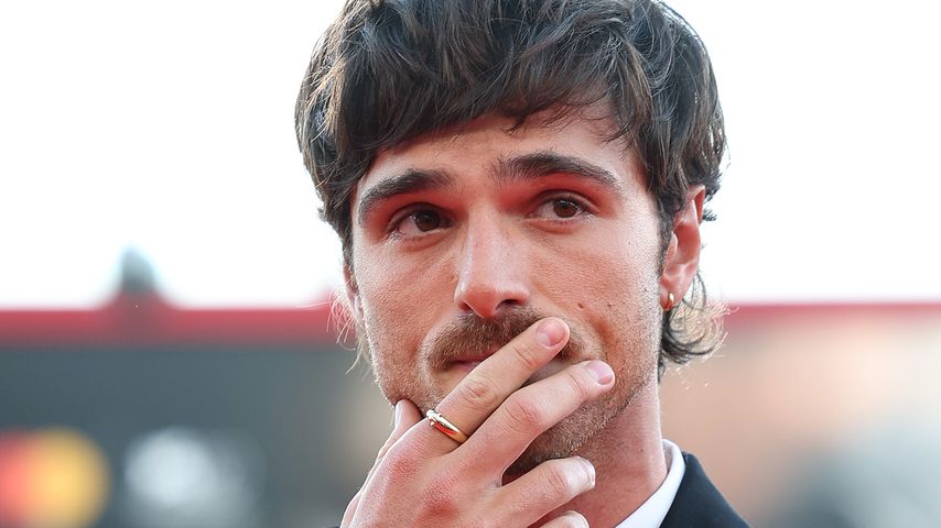 Jacob Elordi sorgt mit Barfuß-Aktion in Café für Aufsehen