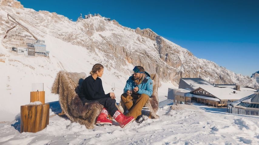 Jacqueline Bikmaz und Niko Griesert bei einem Bachelor-Date