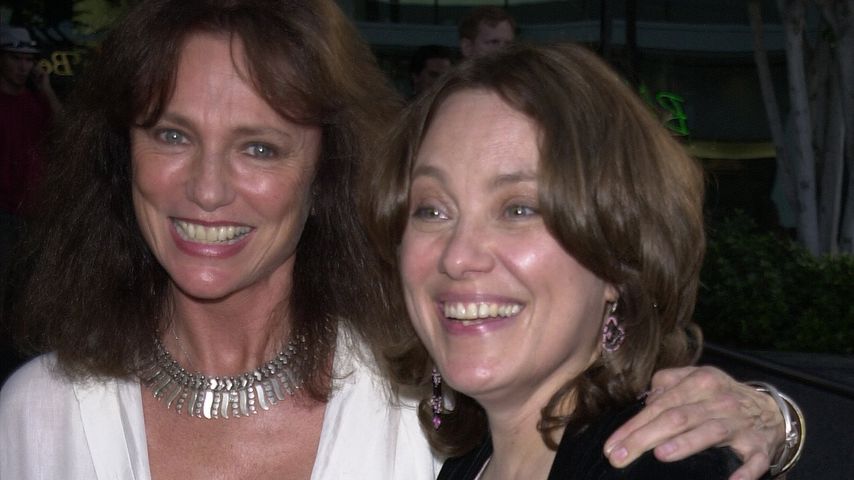 Jacqueline Bisset und Marcheline Bertrand im Juli 2001 in Hollywood