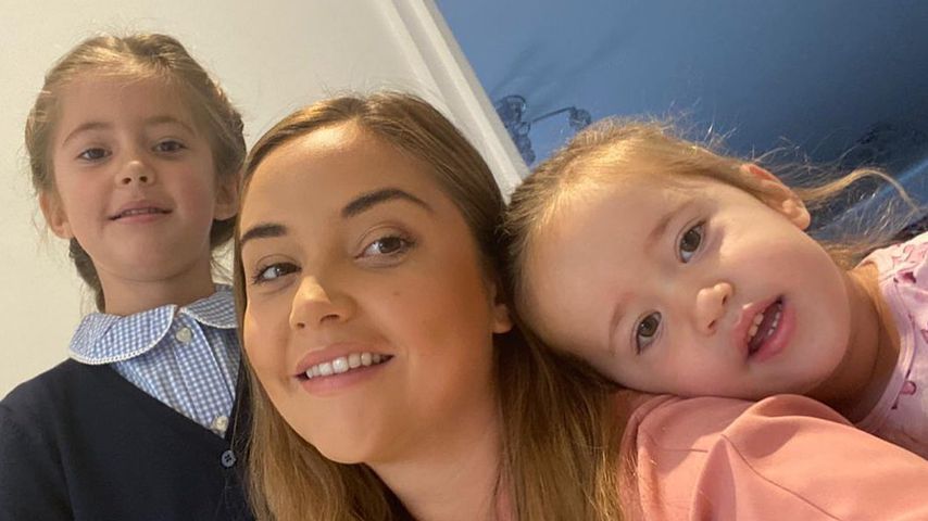 Jacqueline Jossa mit ihren beiden Töchtern Ella und Mia