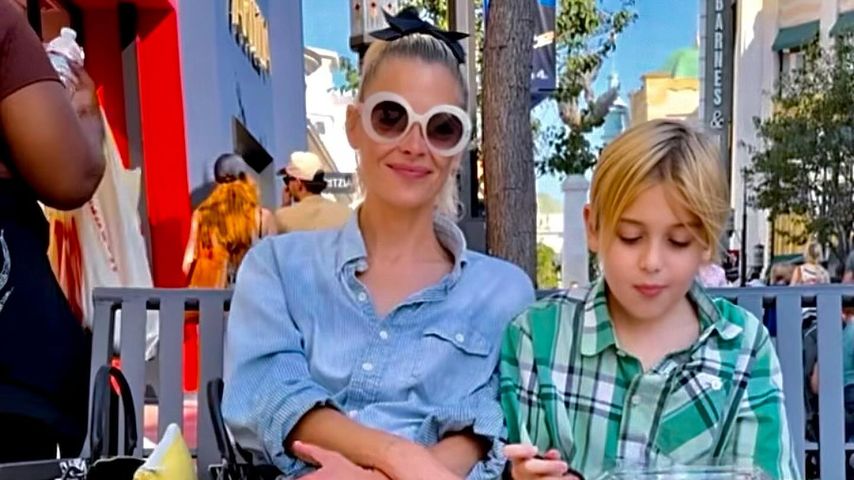 Jaime King mit ihrem Sohn James, Oktober 2024