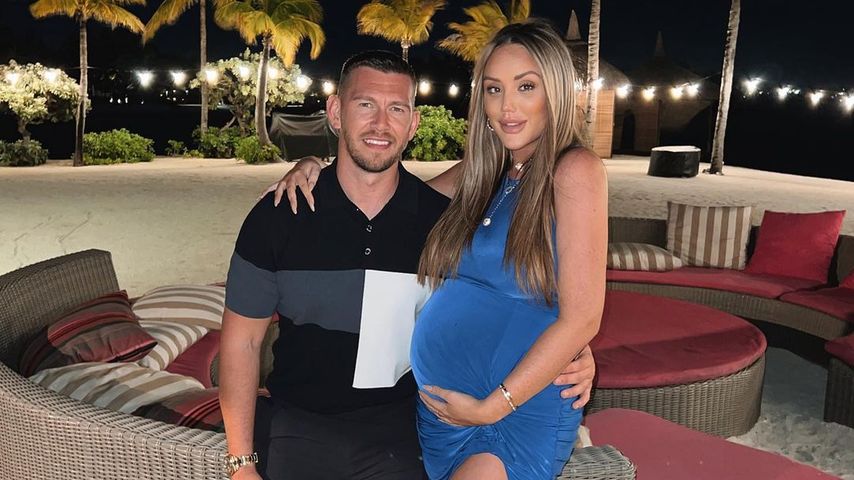 Jake Ankers und Charlotte Crosby im August 2022