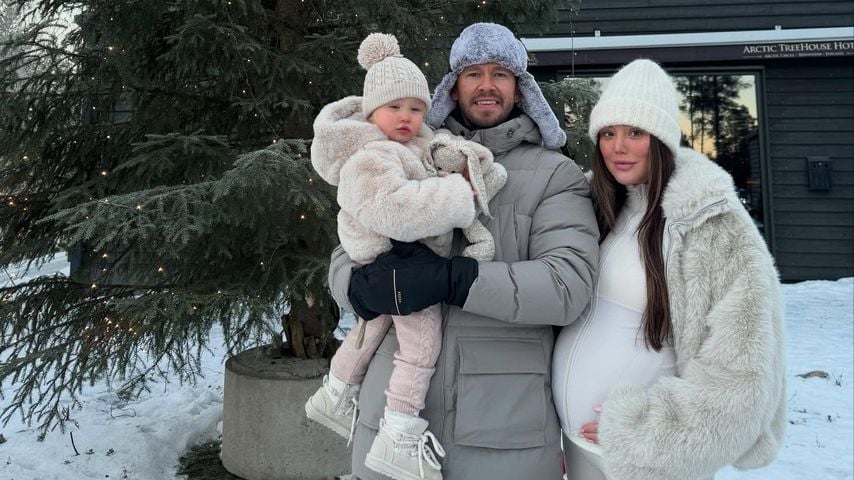 Jake Ankers und Charlotte Crosby mit ihrer Tochter Alba, Dezember 2024