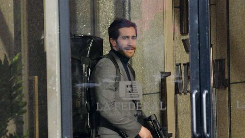 Läuft Jake Gyllenhaal hier bewaffnet durch Bank in L.A.?