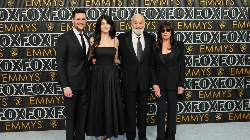 Jake Reiner, Romy Reiner, Rob Reiner und Michele Reiner bei den 75. Primetime Emmy Awards im Peacock Theater in Los Angeles, Januar 2024