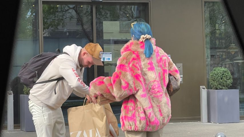 Jakub Merlan-Jarecki und Kate Merlan beim shoppen