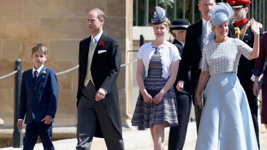 Viscount James, Prinz Edward, Lady Louise und Herzogin Sophie auf Harry und Meghans Hochzeit