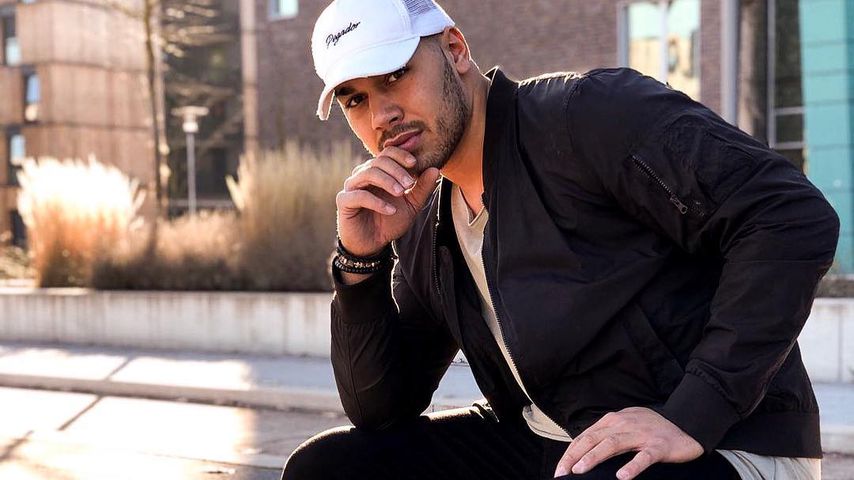 Nackt im Live-Stream: "Temptation Island"-James zieht blank