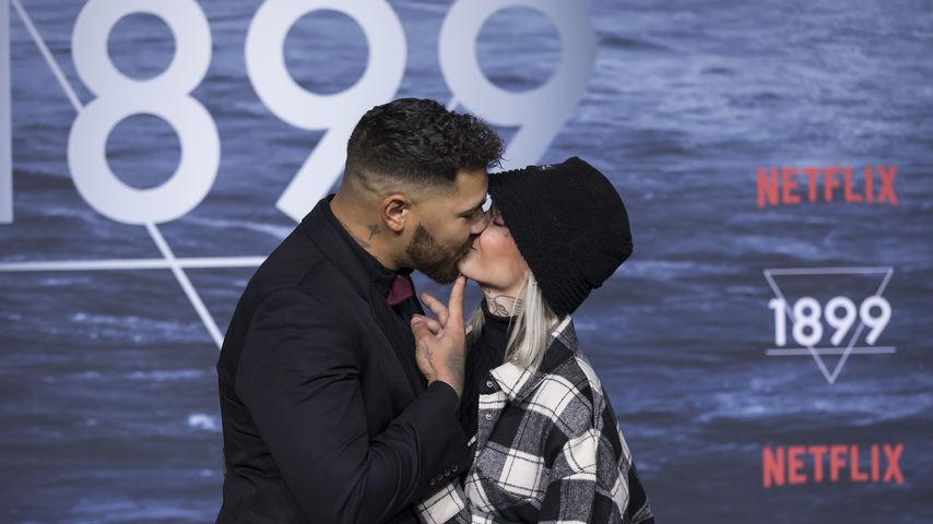 Red-Carpet-Kuss: James Jennings und Jazzy Gudd erklären sich