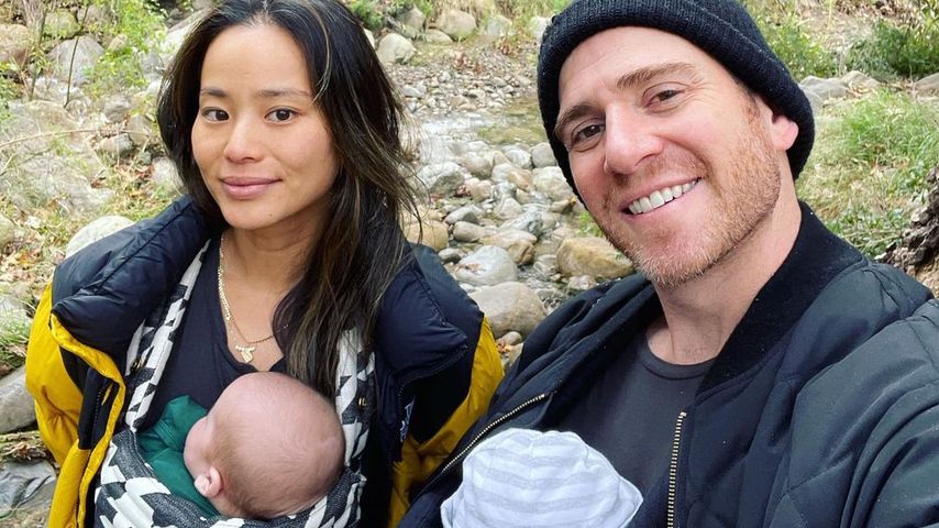 Jamie Chung und Bryan Greenberg mit ihren Kindern