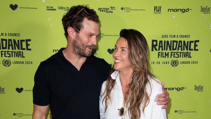 Jamie Dornan mit seiner Ehefrau Amelia Warner