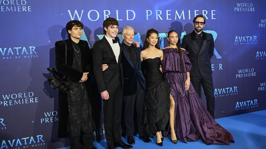 Jamie Flatters, Jack Champion, Stephen Lang, Trinity Bliss, Bailey Bass und Joel David Moore