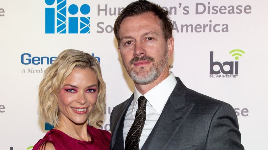 Jaime King und ihr Mann bei einer Gala