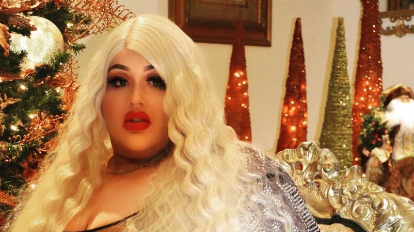 Jamie Lopez, "Super Sized Salon"-Star