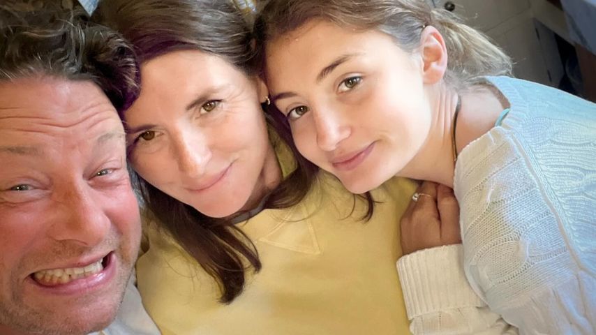 Jamie Oliver mit seiner Frau Jools und Tochter Daisy