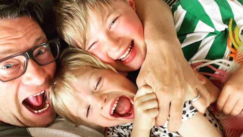 Jamie Oliver mit seinen Söhnen River Rocket und Buddy Bear