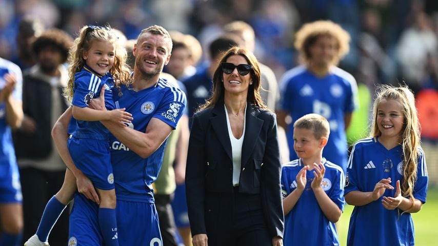 Jamie Vardy feiert mit seiner Familie seine letzte Partie für Leicester City