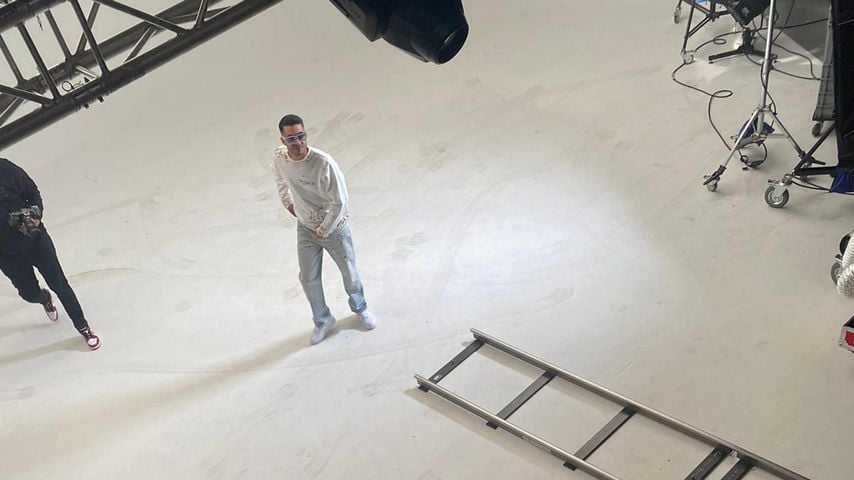 Ups! Ärgerlicher Flecken-Fail bei Jamules Musikvideo-Dreh