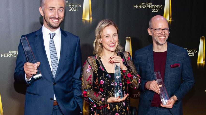 Jan Böhmermann, Hanna Herbst und Markus Hennig beim Deutschen Fernsehpreis 2021