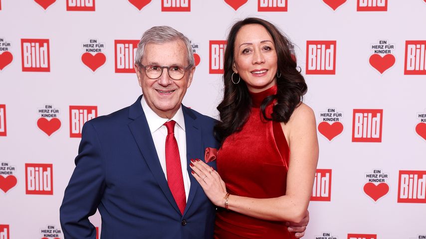 Jan Hofer und seine Frau Phong, 2024