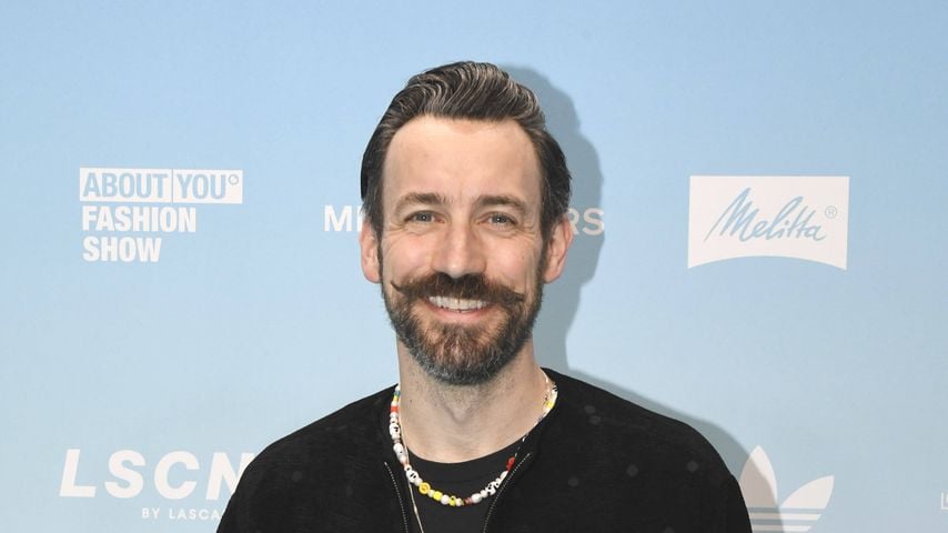 Jan Köppen bei der ABOUT YOU Holiday Fashion Show im Flughafen Tempelhof, Berlin