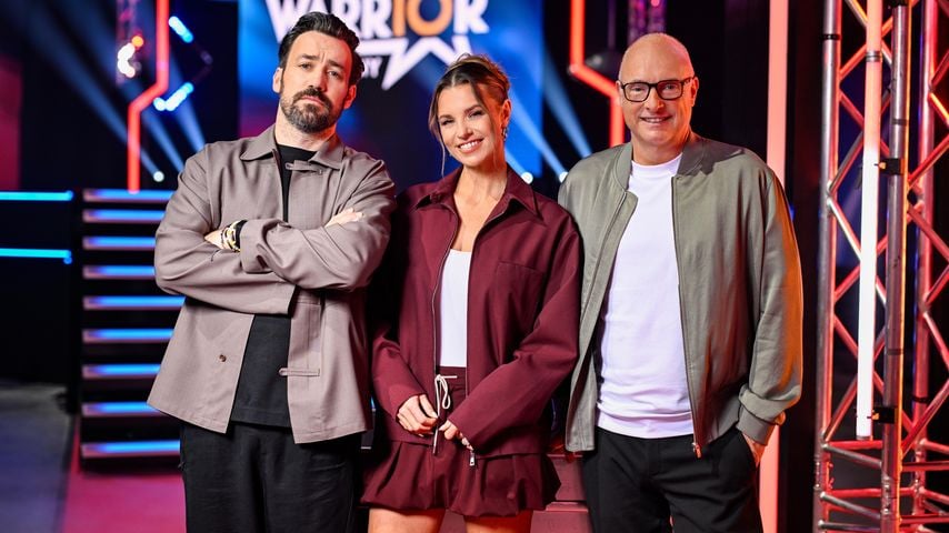 Jan Köppen, Laura Wontorra und Frank "Buschi" Buschmann bei "Ninja Warrior Germany"