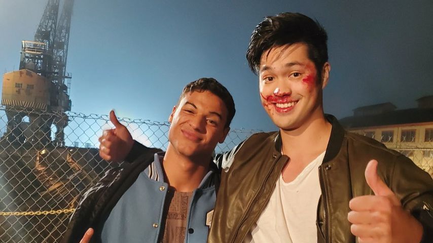 Jan Luis Castellanos und Ross Butler am Set von "Tote Mädchen lügen nicht"