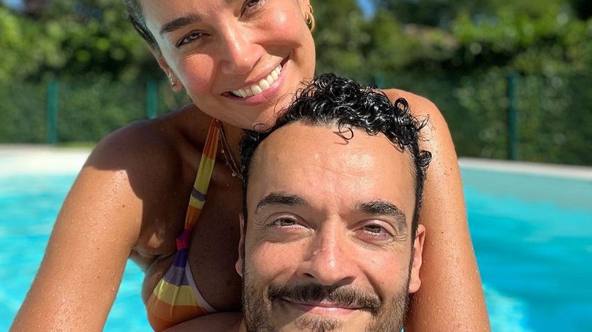 "Liebe und Sonne": Jana Ina Zarrella teilt süßes Pärchen-Pic