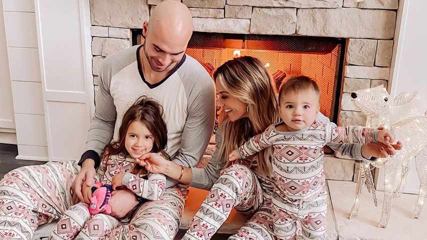 Jana Kramer mit ihrem Mann Mike und den Kindern, Dezember 2019