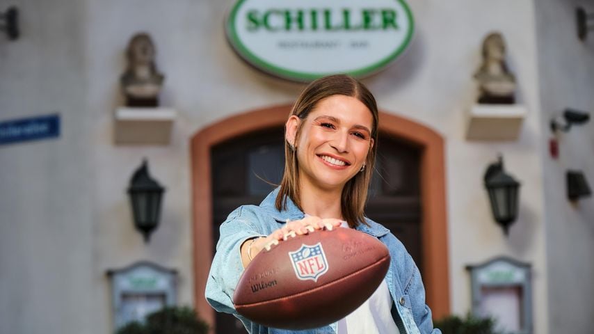 Jana Wosnitza am Set von "Unter uns"