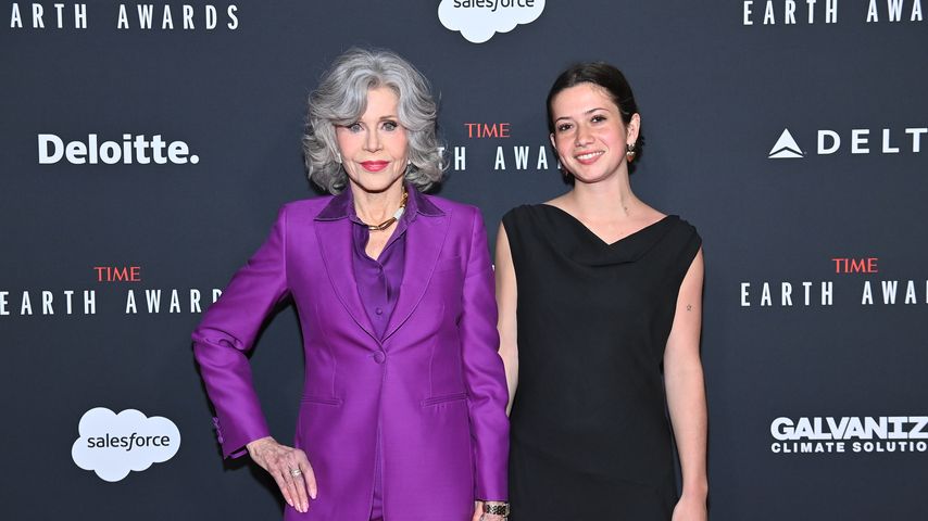Jane Fonda erscheint mit Enkelin Viva auf dem roten Teppich