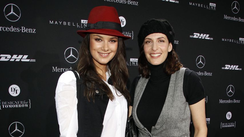Janina Uhse und Ulrike Frank im Januar 2012 auf der Berliner Fashion Week