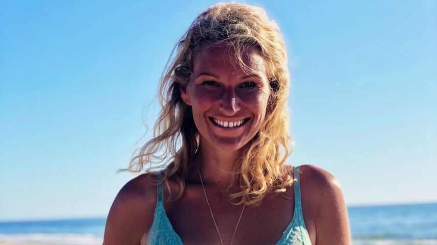 Kein Bikini, kein Problem: Janni Kusmagk surft in Dessous!