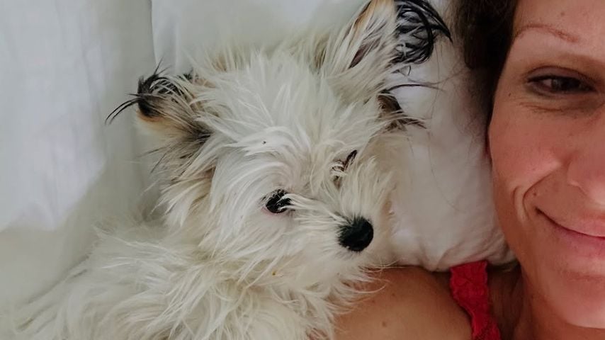 Janni Kusmagk mit ihrer Hündin Frida