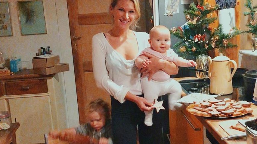 "Chaos am Kindertisch": Janni backt mit den Kids Plätzchen