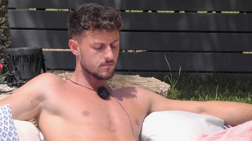 Jannik Kontalis, "Make Love, Fake Love"-Kandidat