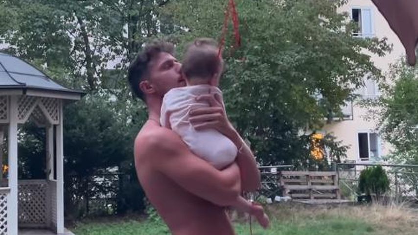 Jannik Kontalis mit Yeliz Koc' Tochter Snow