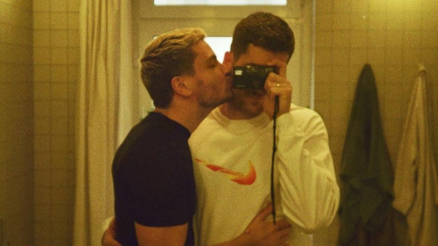 Schauspieler Jannik Schümann hat sich mit Freund verlobt!