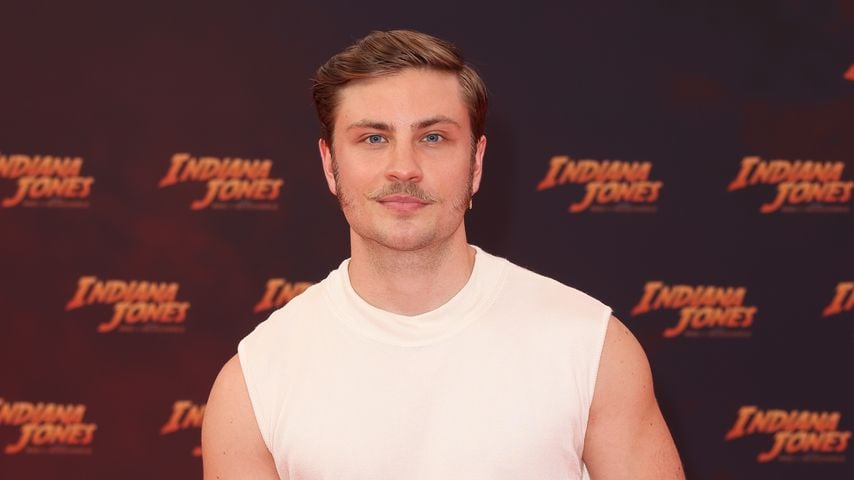 Jannik Schümann bei der Premiere von "Indiana Jones und das Rad des Schicksals" in Berlin