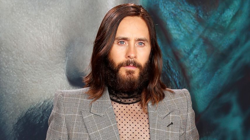 Jared Leto überrascht Fans mit kostenlosem Akustikkonzert!