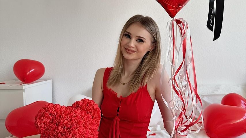 Jasi_xx3 freut sich über romantische Geste von ihrem Freund
