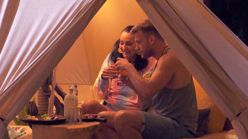 Jasmin und Dustin bei "M.O.M"