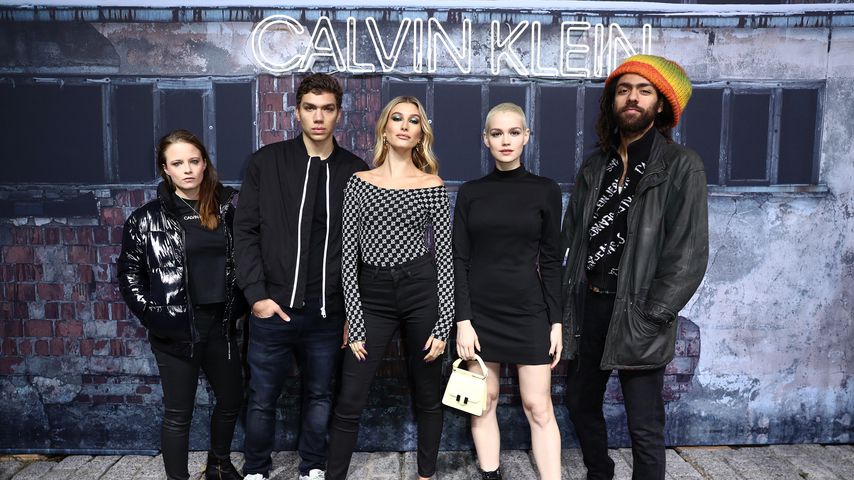 Jasna Fritzi Bauer, Elias Becker, Hailey Bieber, Emilia Schüle und Noah Becker