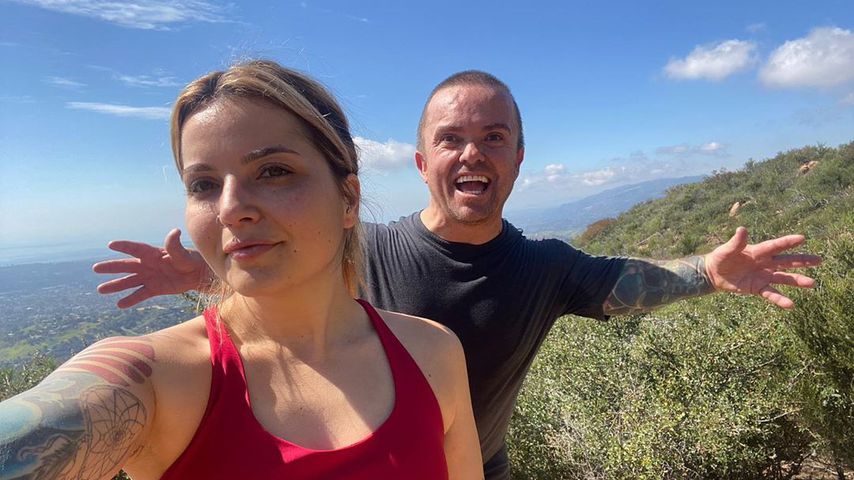 Jason Acuña mit seiner Verlobten Laura